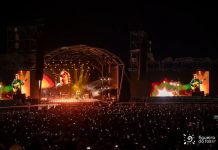 Lewis Capaldi emociona milhares de fãs em regresso marcante na Praia do Relógio
